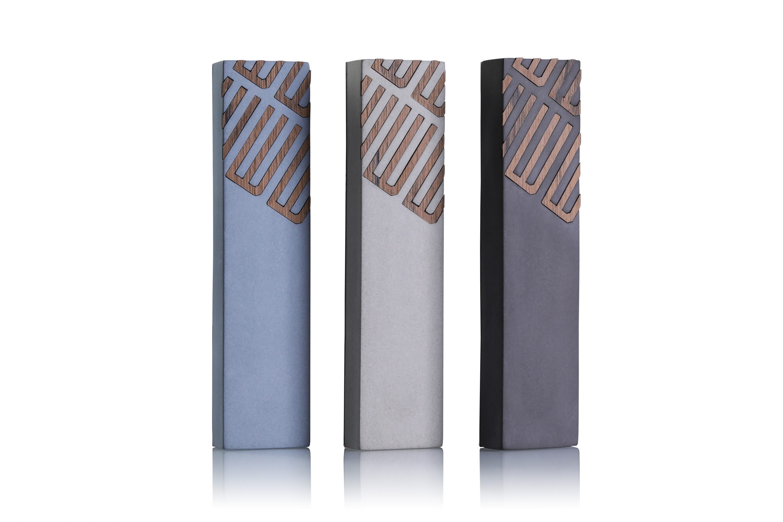 Elegant Mezuzah Case – Diagonal Design in Concrete and Wood