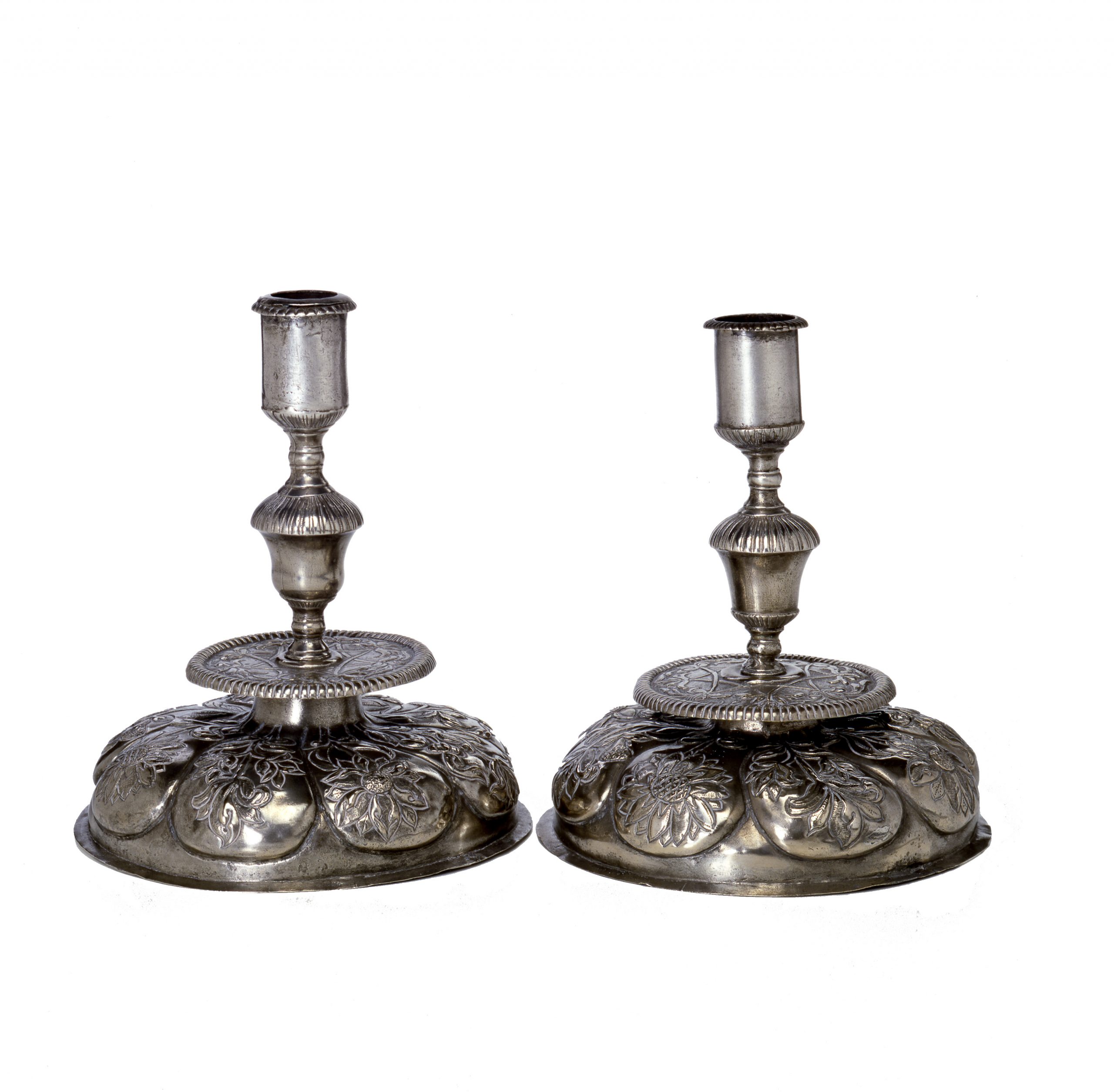 Elegant Hammered Sabbath Candlesticks – Silver Plated