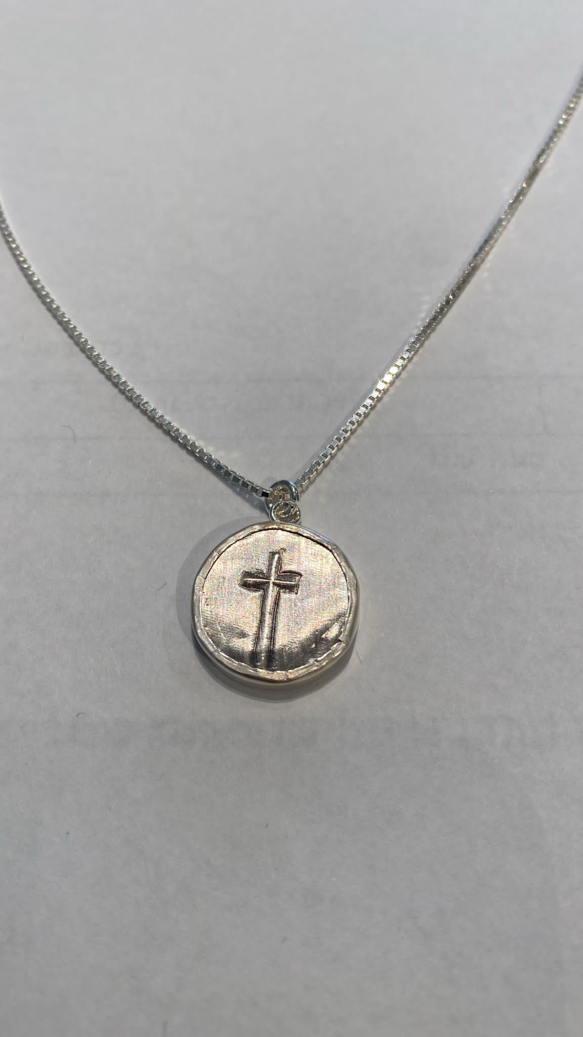 “Cross” – Pendant With Chain (silver)